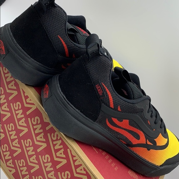 • VANS ULTRARANGE RAPIDW FLAMES Black WMNS• - Picture 16 of 16